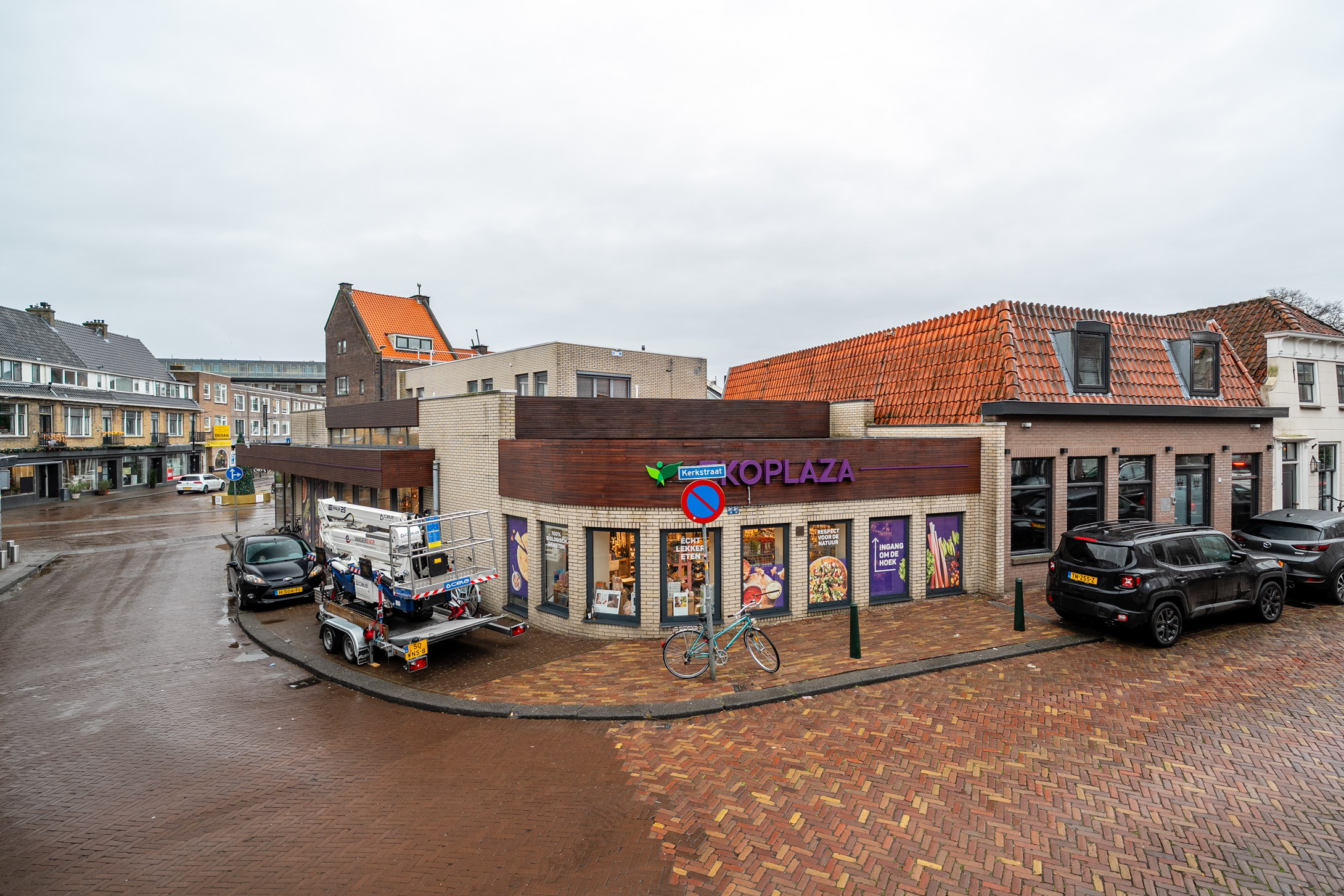 Ekoplaza aan de Bergse Dorpstraat 92 in Rotterdam verkocht